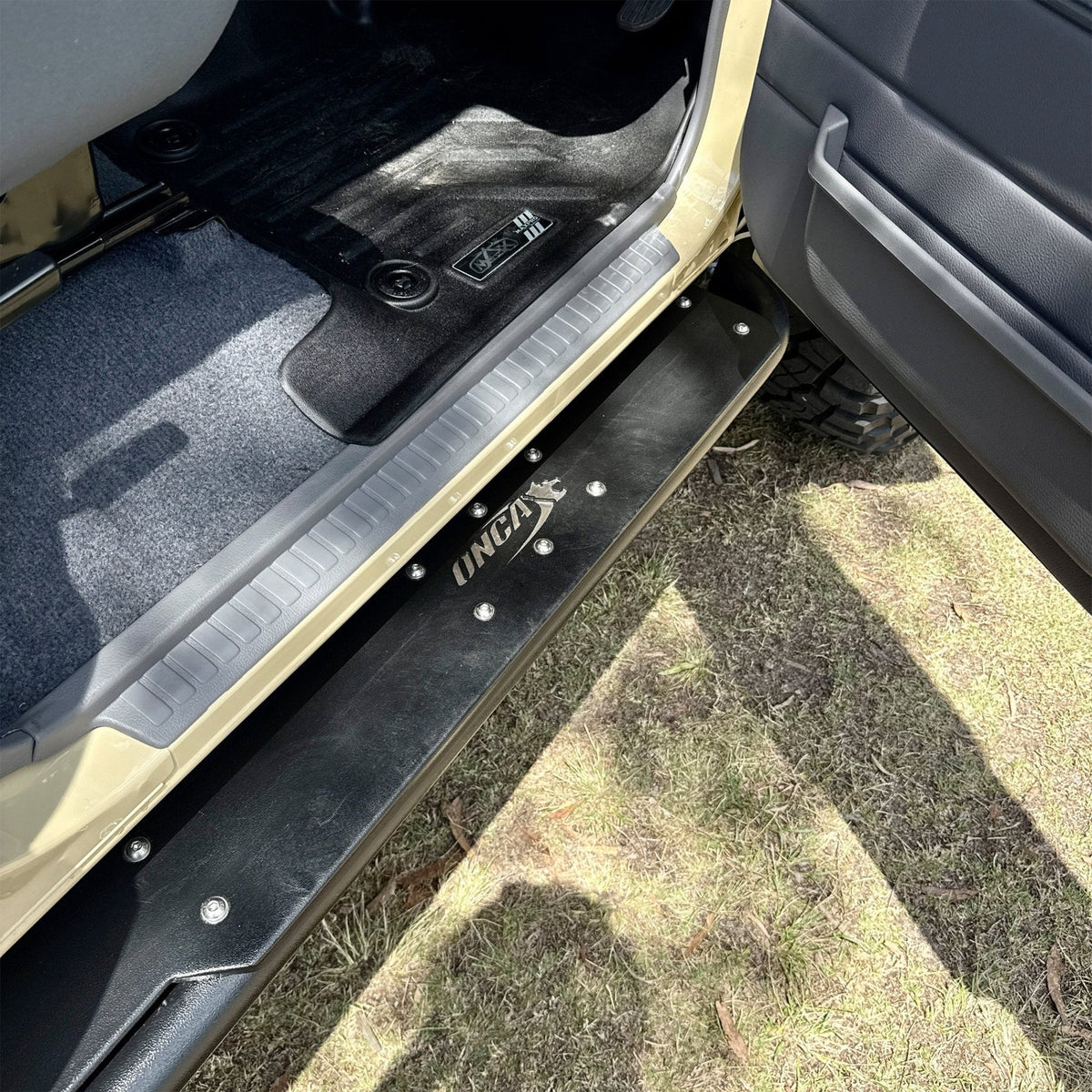 ONCA Landcruiser 70 Series Dual Cab Extreme Rock Sliders