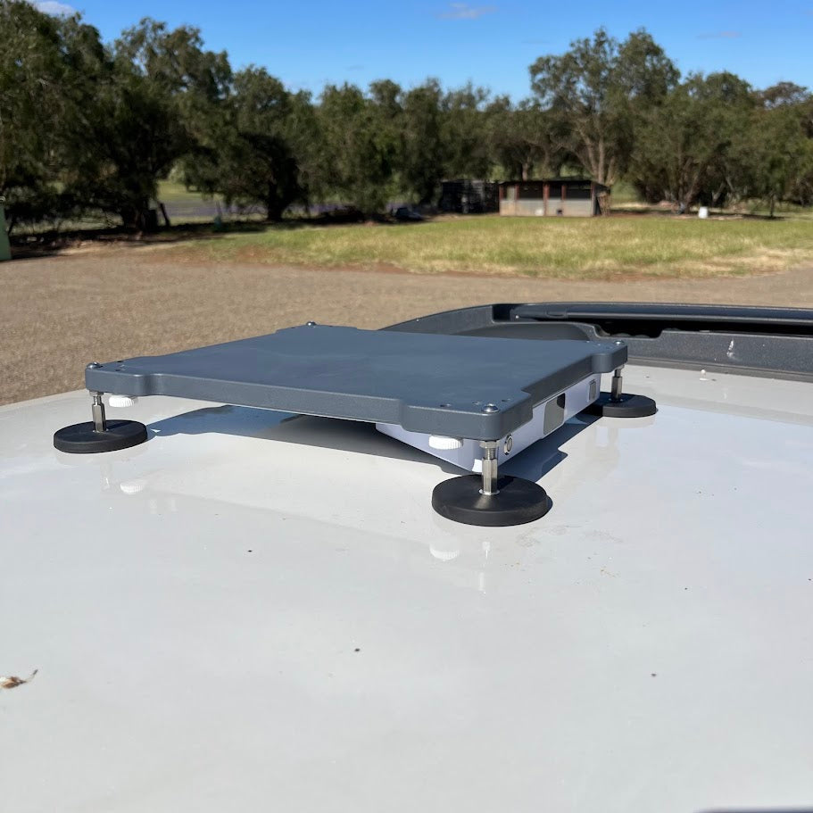 Outcamp PeakDo Magnetic Case Mount for Starlink Mini