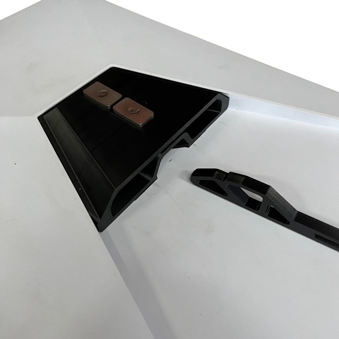 Outcamp Low-Profile Roof Rack Mount for Starlink Gen 3