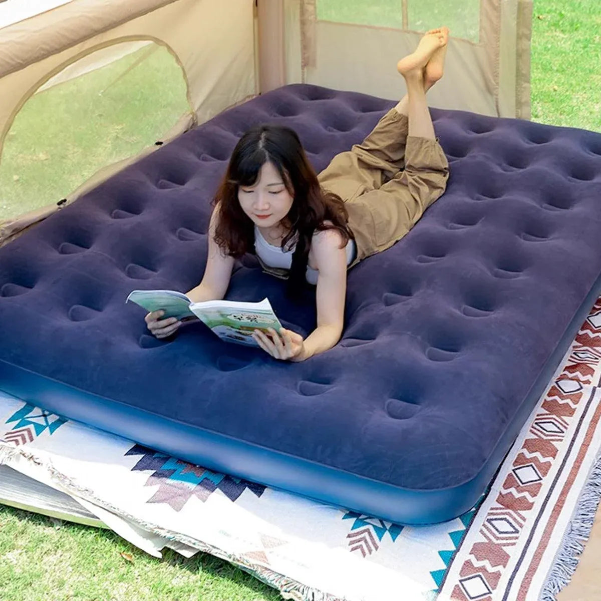 King Size Inflatable Airbed with Built-In Pump